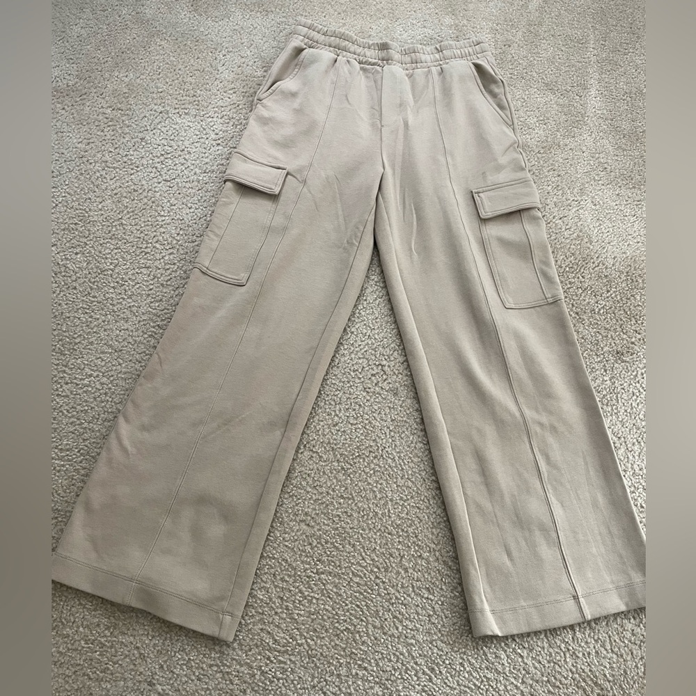 Old navy wide leg cargo pants